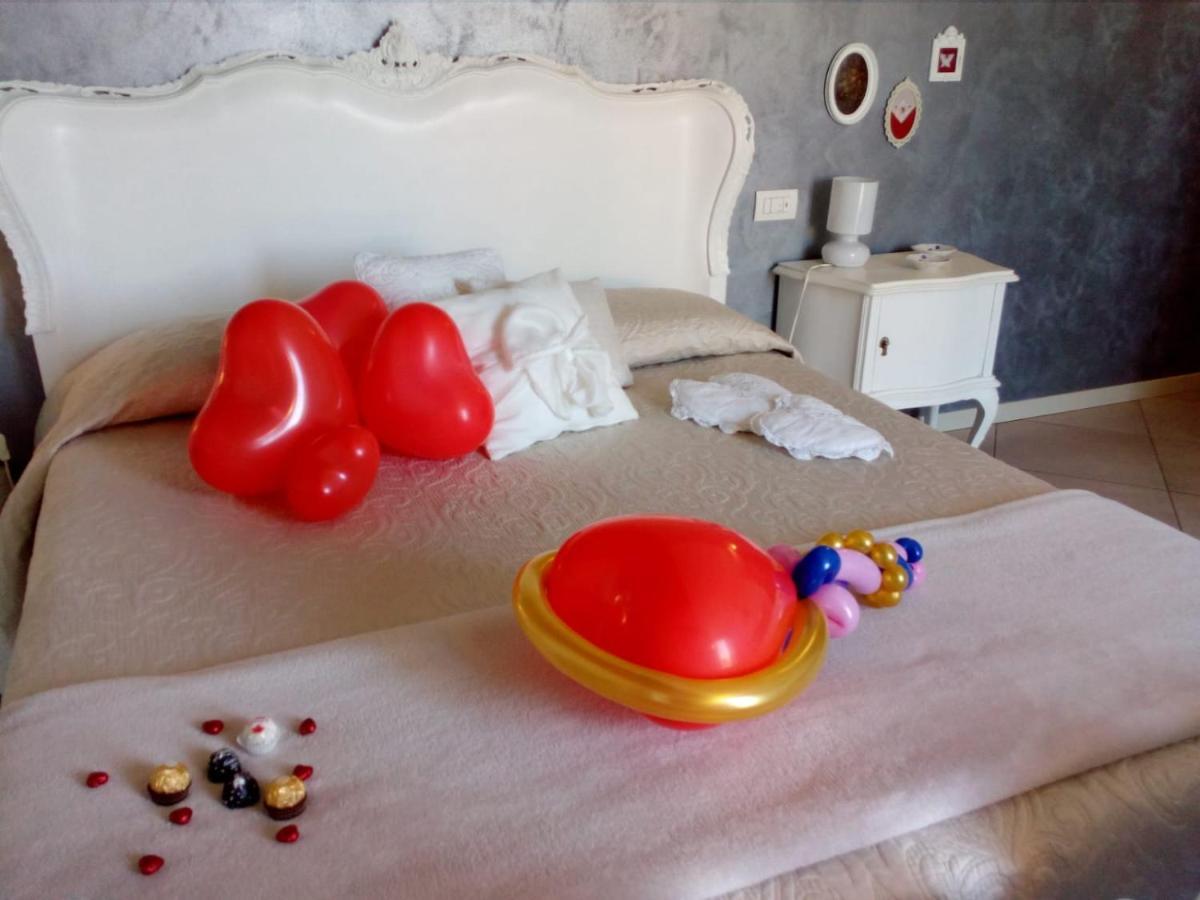 B&B Rosalu - Adults Only シルミオーネ エクステリア 写真